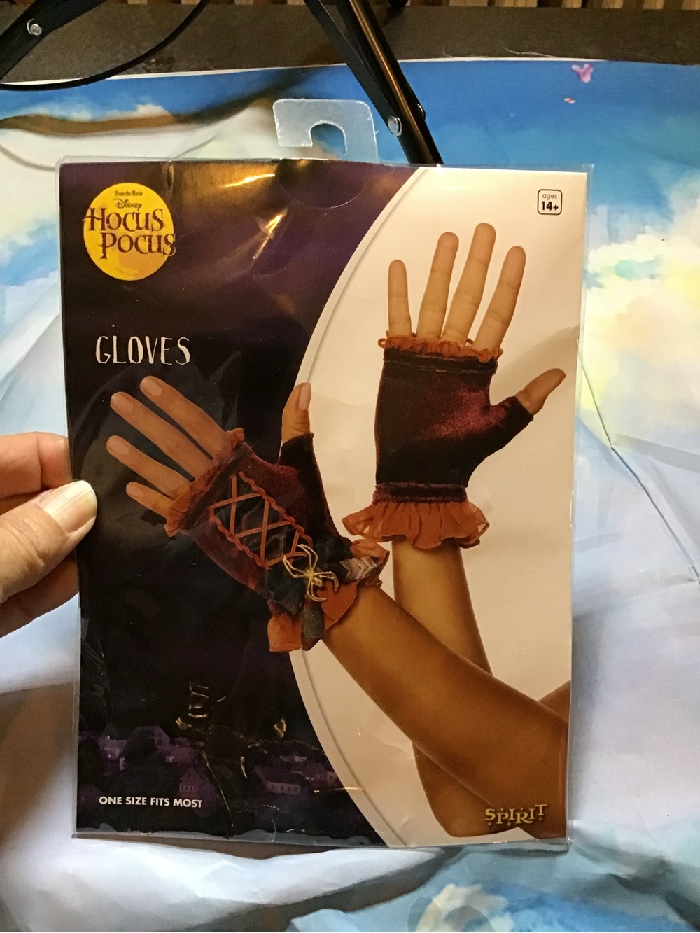 Disney hocus pocus Sarah Sanderson gloves -New